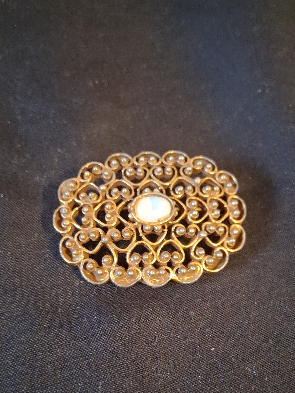 Victorian Style Brooch - Picture 2 of 4